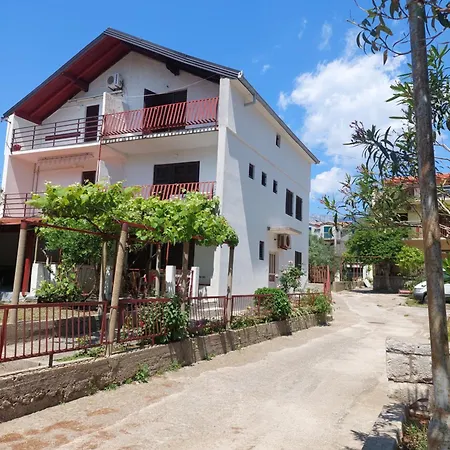 Apartman Sucuraj