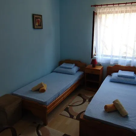 Lägenhet Apartman Sucuraj *